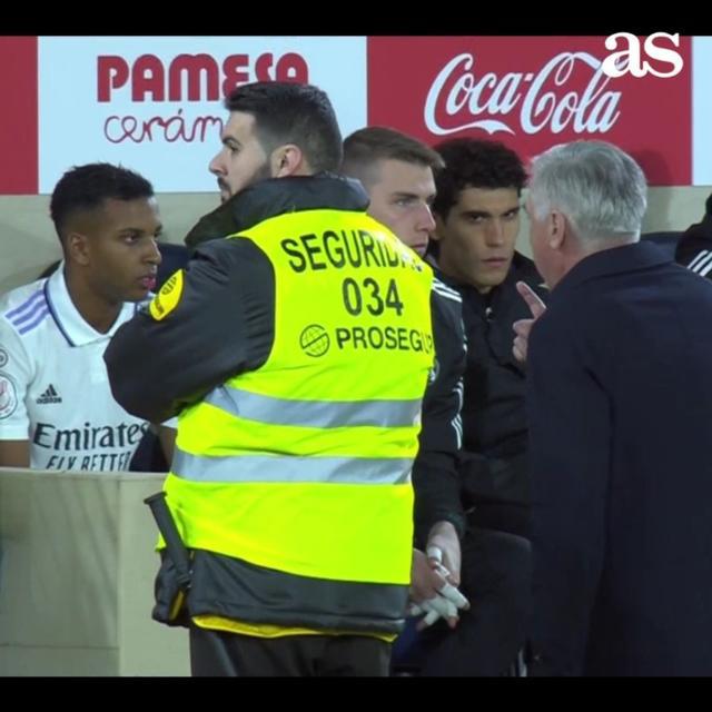 罗德里戈方面表示球员对安帅换下他感到生气，因此未打招呼